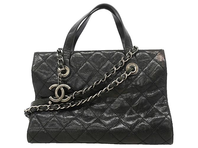 Borsa a tracolla con catena Chanel Matelassé Nero