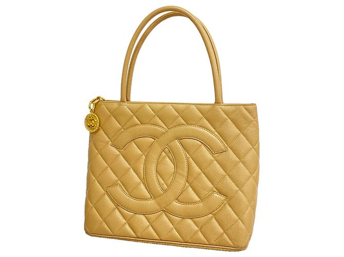 Saco Tote Chanel em couro de bezerro granulado bege