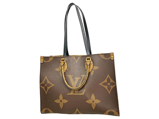 Saco Tote Louis Vuitton Monogram Giant Reverse OnTheGo MM Marrom