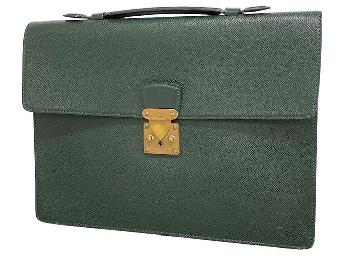 Borsetta Louis Vuitton Taiga Serviette Clado