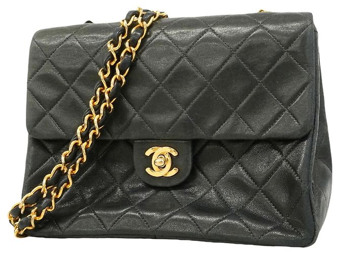 Bolsa de Ombro Mini Matelassé com Corrente Chanel Preto