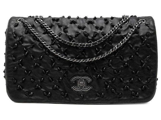 Chanel Black CC Lambskin Chic Knot Flap Noir