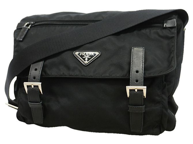 Prada Tessuto Nylon Schultertasche Schwarz
