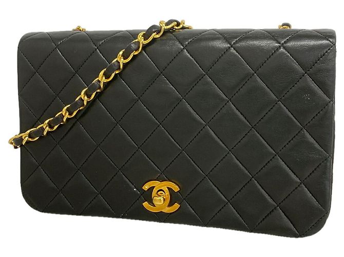 Borsa a tracolla Chanel Matelassé con catena Nero