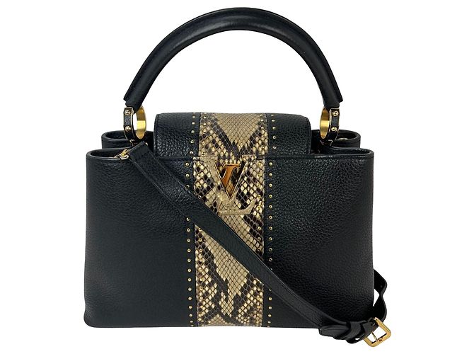 Borsa a tracolla Louis Vuitton Taurillon Capucines MM Black Nero