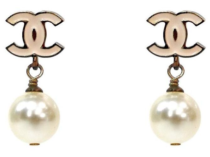 Chanel CC-Ohrringe mit Perlenanhänger Pink