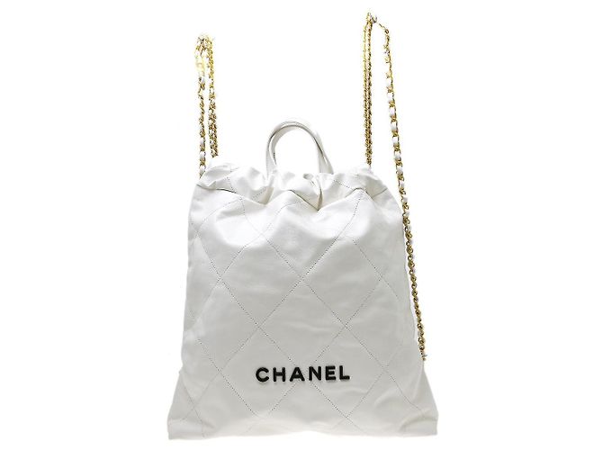 Chanel 22 Chain Quilted Calfskin Medium Weiß