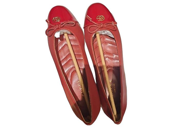 Bailarinas Gucci de piel roja