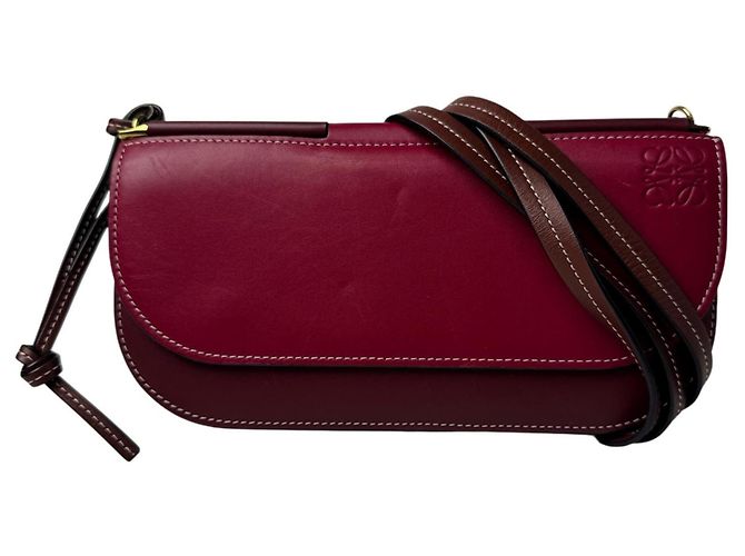 Bolso de hombro Loewe Gate Pochette Burdeos