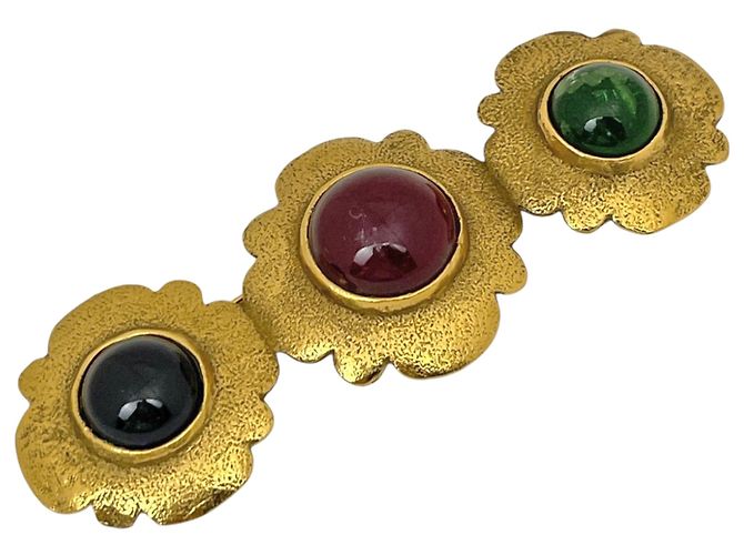Chanel vergoldete Brosche mit farbigem Stein Golden
