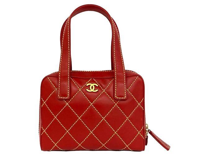 Mala Mini Tote Chanel Coco Mark Wild Stitch em couro Vermelho