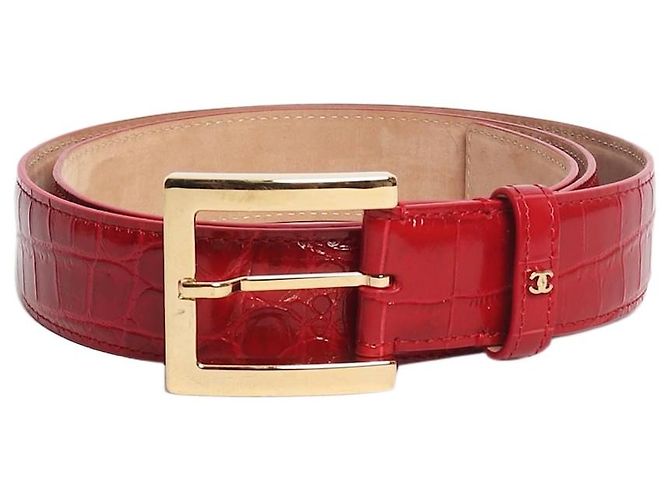 Chanel Cinto de couro de bezerro com relevo de crocodilo vermelho