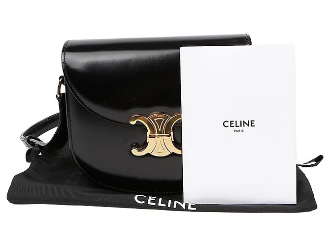 Céline Borsa a tracolla e spalla Cléa Versace Nero