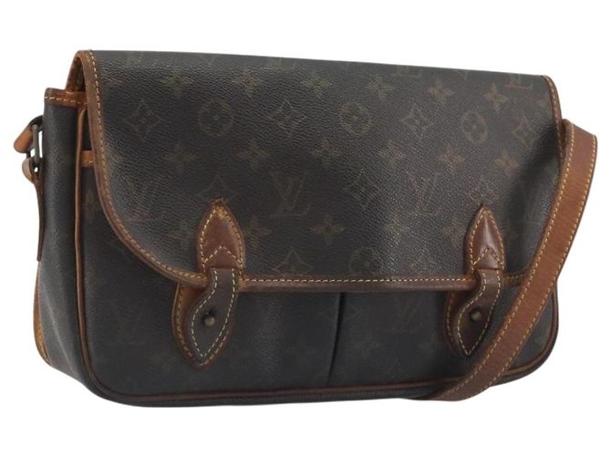 LOUIS VUITTON Monogram Gibeciere MM Shoulder Bag M42247 LV Auth 197052 Monograma