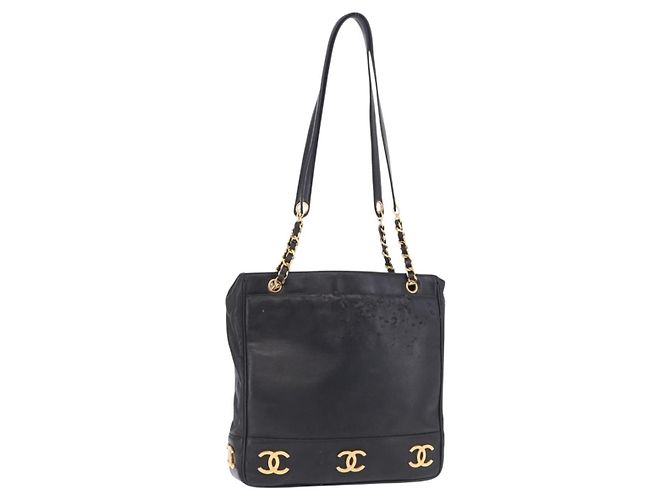 Bolsa de Ombro CHANEL Triple Coco Chain em Couro Preto e Dourado CC Auth 198357