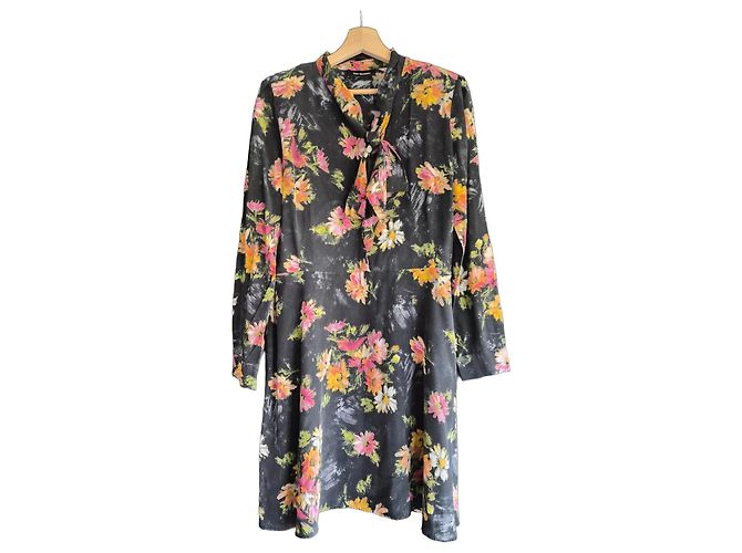 The Kooples Langes Kleid mit schwarzen Blumen Pink Weiß Grün Orange Gelb