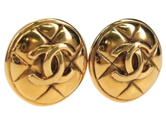 CHANEL Earring metal Gold Tone CC