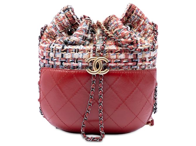 Borsa a secchiello Gabrielle Chanel rossa, piccola, in vitello trapuntato e tweed Rosso