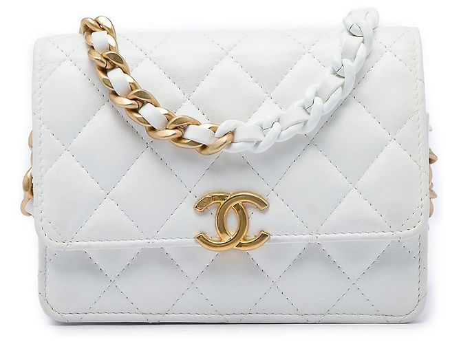 Clutch Chanel em pele de cordeiro acolchoada branca com Candy Chain Branco