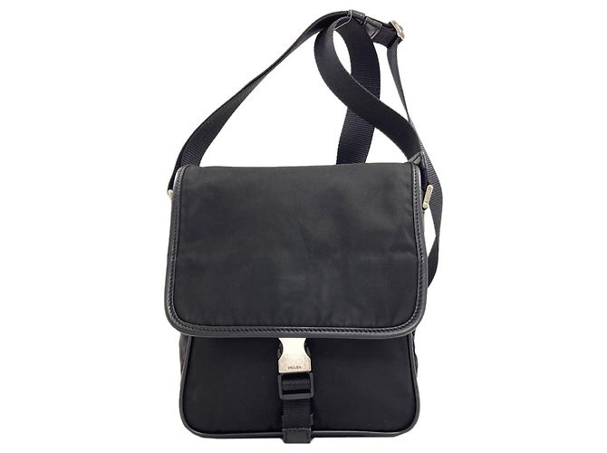 Borsa a tracolla Prada in nylon Nero
