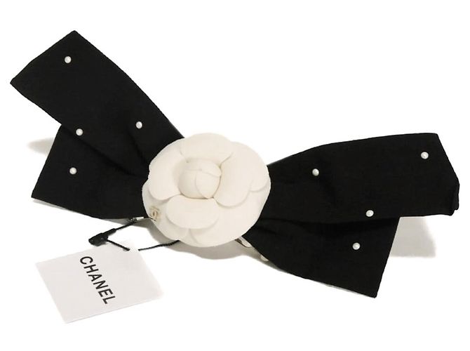 Fermi capelli con nastro Camélia Chanel Nero Bianco