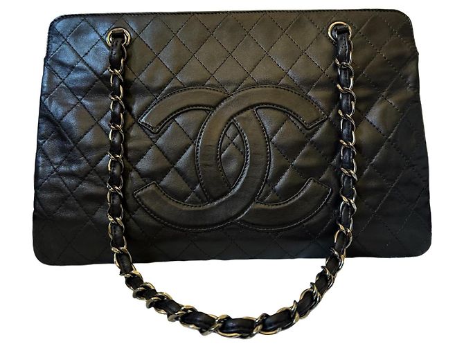 Saco Tote Acolchoado Chanel Couro Preto