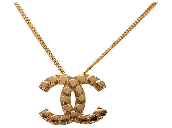 Colar com pendente Chanel Coco Mark Dourado