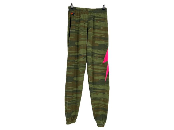 Autre Marque Grüne Jogginghose mit Militarmuster