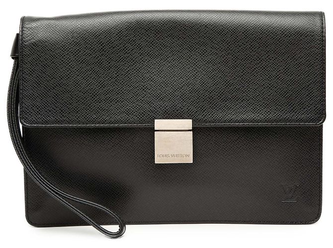Louis Vuitton Black Taiga Selenga Noir