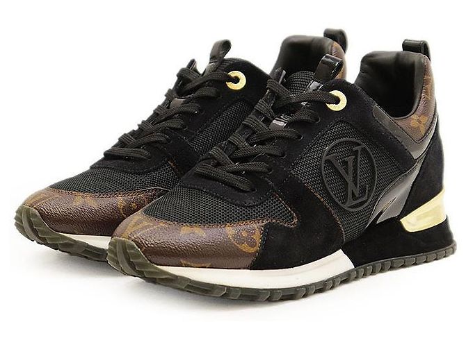 Baskets Louis Vuitton Run Away Line en cuir Noir