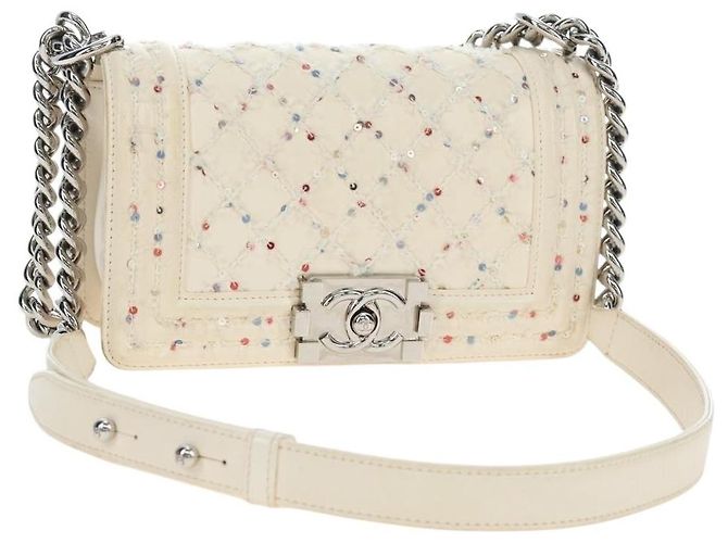 Le Boy Bolsa de corrente CHANEL Matelasse Boy Chanel em couro branco e prata CC Auth 196378M
