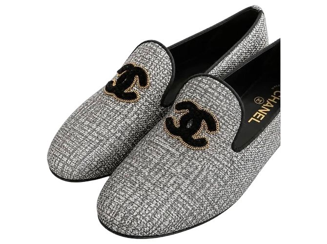 Mocassini Chanel in Tweed Grigio e Nero