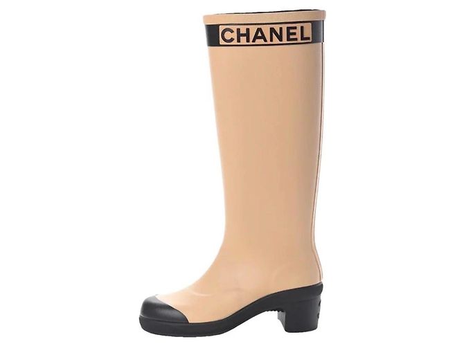 Stivali da pioggia Chanel in gomma beige e nera Nero