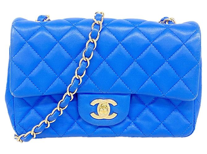 Borsa a spalla Mini Matelassé con catena Chanel Blu