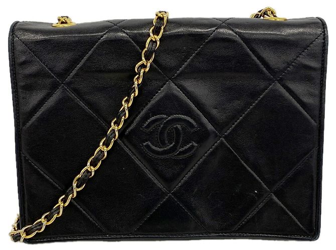 Bolsa de ombro Chanel em pele de cordeiro preta Preto