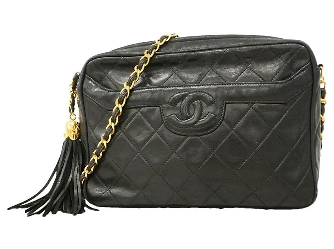 Chanel Matelassé Schultertasche Schwarz