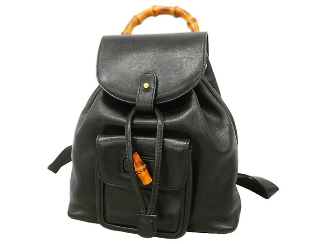 Bamboo Mochila Gucci em couro preto com bambu