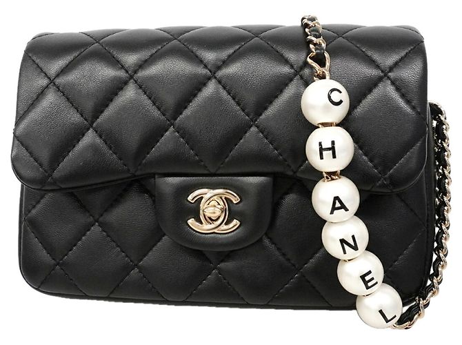 Bolsa de Ombro Chanel Mini Matelassé com Corrente Preto