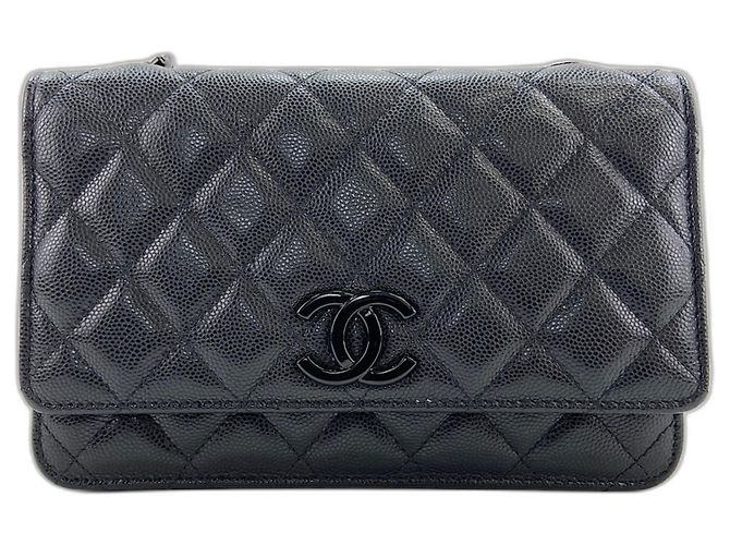 Borsa a tracolla Chanel Matelassé in nero