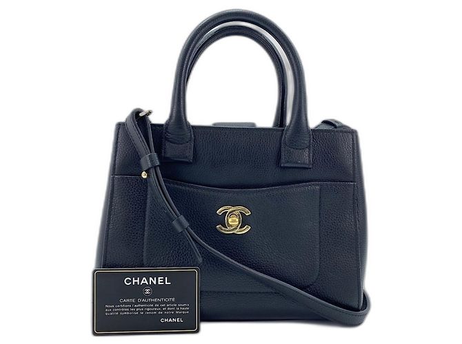 Borsa Chanel Neo Executive in Black Nero
