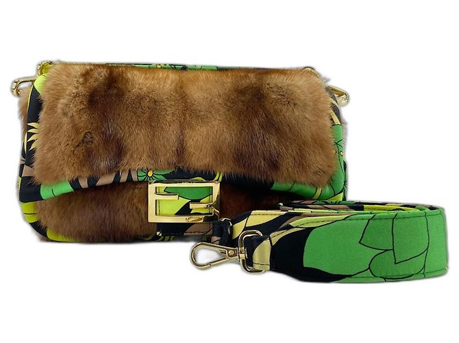 Borsa a spalla Fendi Baguette Verde