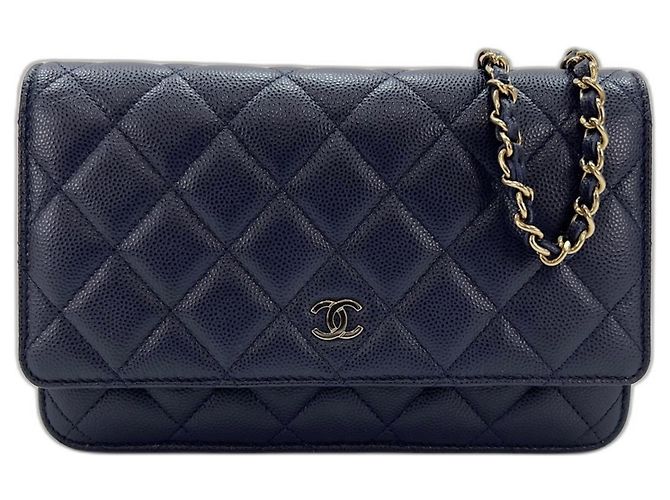 Borsa a tracolla Chanel Matelassé in blu navy