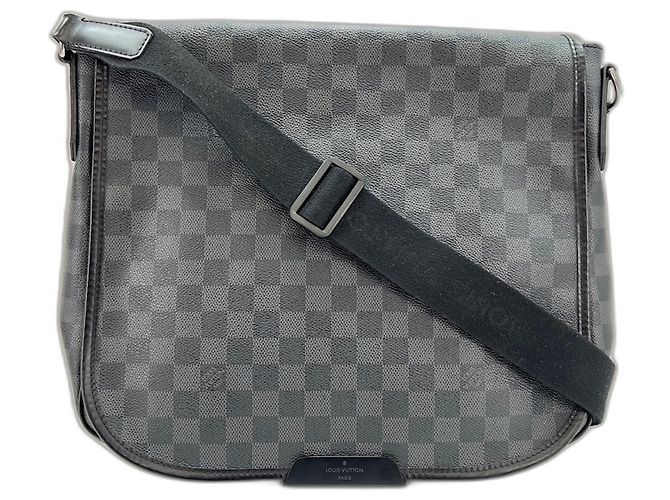 Bolso de hombro Louis Vuitton Daniel Negro