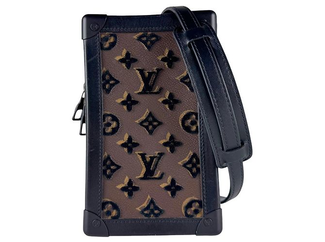 Sac à épaule Louis Vuitton Monogram Tuftage Vertical Soft Trunk Marron Noir