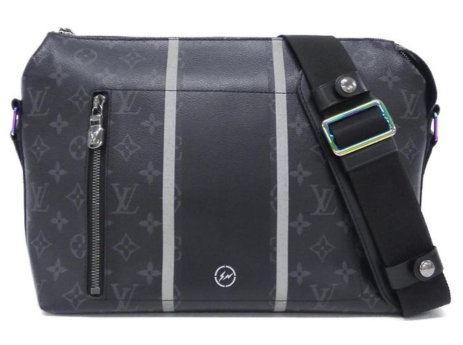 Louis Vuitton Monogram Eclipse Flash Apollo Messenger PM M43410 Borsa a tracolla Nero