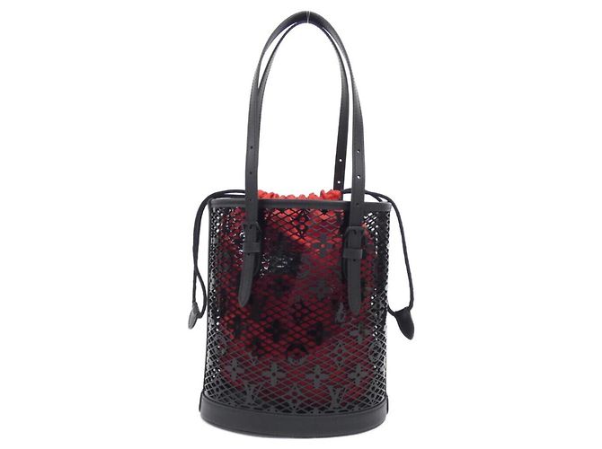Borsa a tracolla Louis Vuitton Monogram Lace Bucket PM Nero
