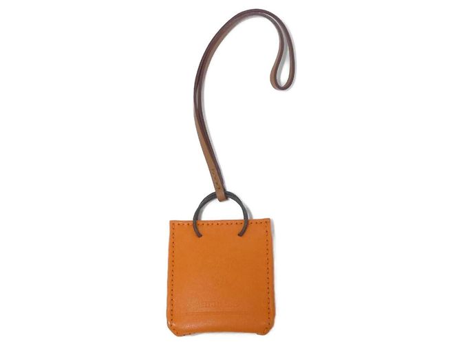 Hermès Pingente de bolsa Hermes em Feu e Gold Vermelho Dourado