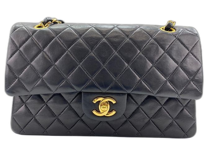 Borsa a tracolla Chanel Matelassé in nero
