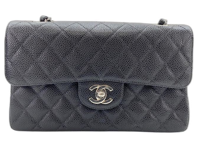 Borsa a tracolla Chanel Matelassé Nera Nero