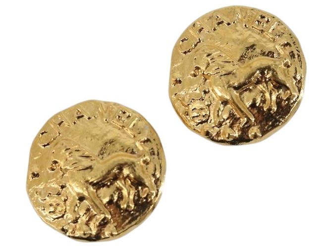 Orecchini Leone CHANEL Metallo Tono Oro CC Auth 198845